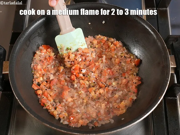 Step 30 – <p>Cook on a medium flame for 2 to 3 minutes.</p>