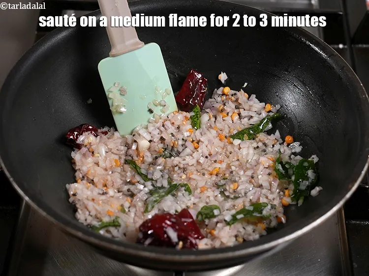 Step 16 – <p><span style="color:rgb(0,0,0);">Sauté on a medium flame for 2 to 3 minutes.</span></p>