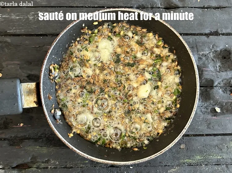 Step 21 – <p>Sauté on a medium flame for a minute.</p>