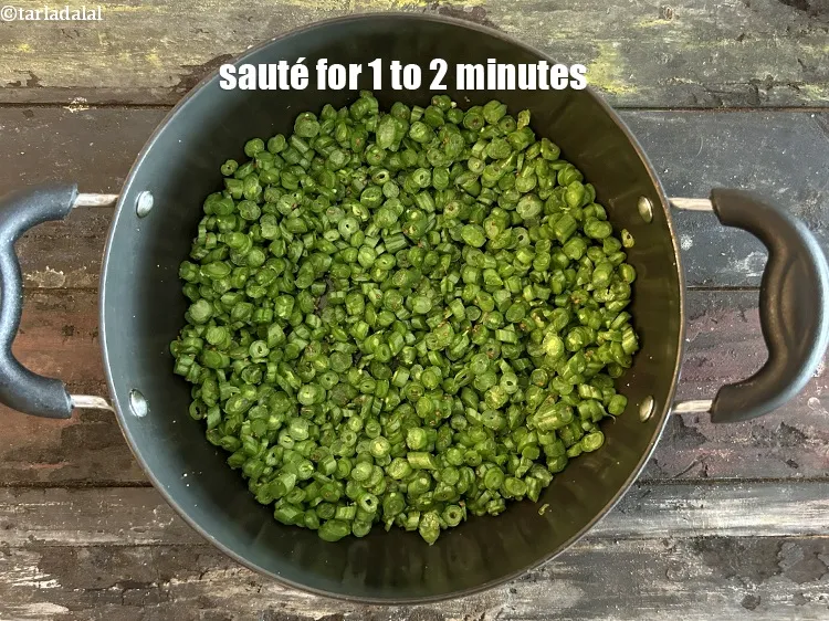Step 21 – <p>Saute for 1 to 2 minutes.</p>