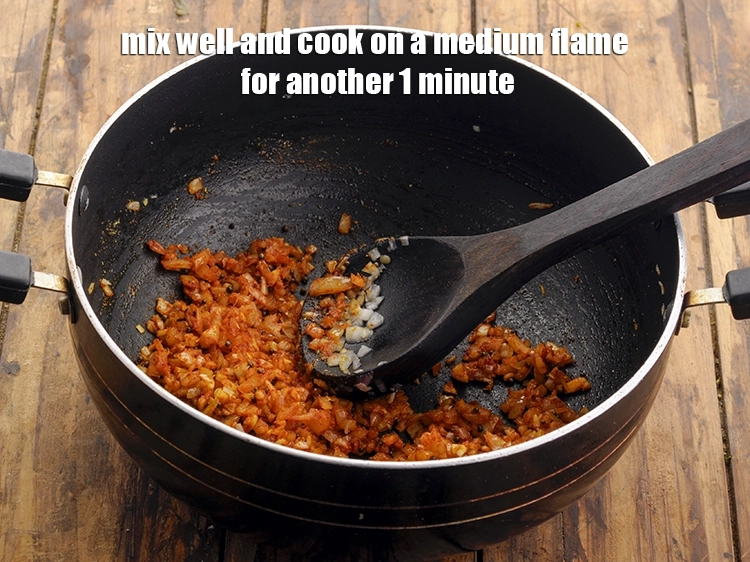 Step 28 – <p><span style="background-color:rgb(255,255,255);color:rgb(0,0,0);">Mix well and cook on a medium flame for another 1 minute.</span></p>