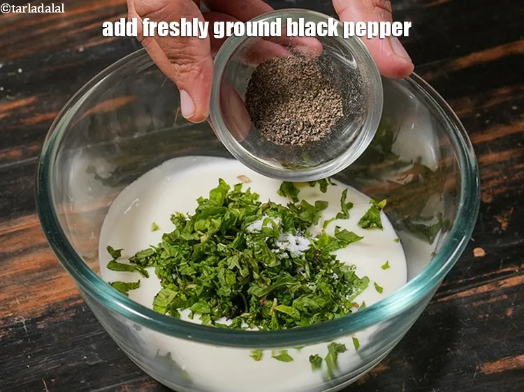 Step 6 – <p>Add ¼ tsp <a href="https://www.tarladalal.com/glossary-freshly-ground-black-pepper-kalimirch-powder-kali-mirch-ka-powder-567i">freshly ground black pepper (kalimirch)</a>.</p>