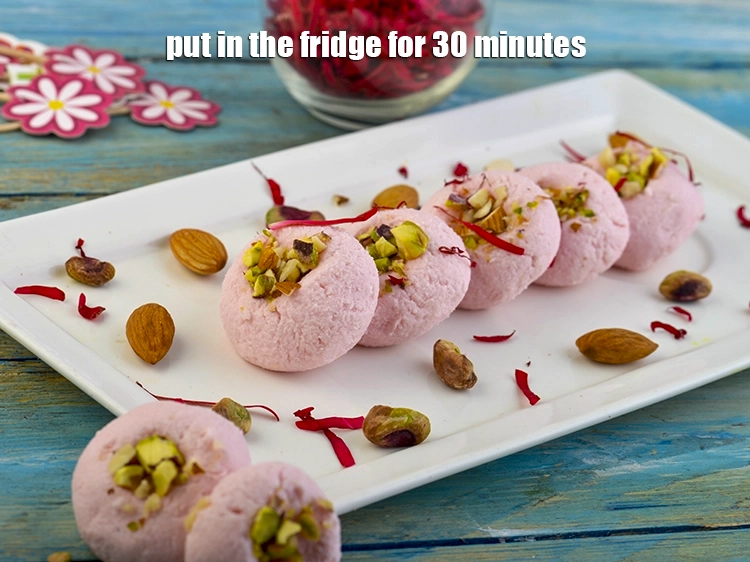 Step 8 – <p><span style="background-color:rgb(255,255,255);color:rgb(0,0,0);">Put <strong>Rose Sandesh</strong> in the fridge for 30 minutes.</span></p>