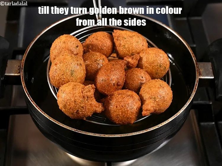 Step 42 – <p>Till they turn golden brown in colour from all the sides.</p>