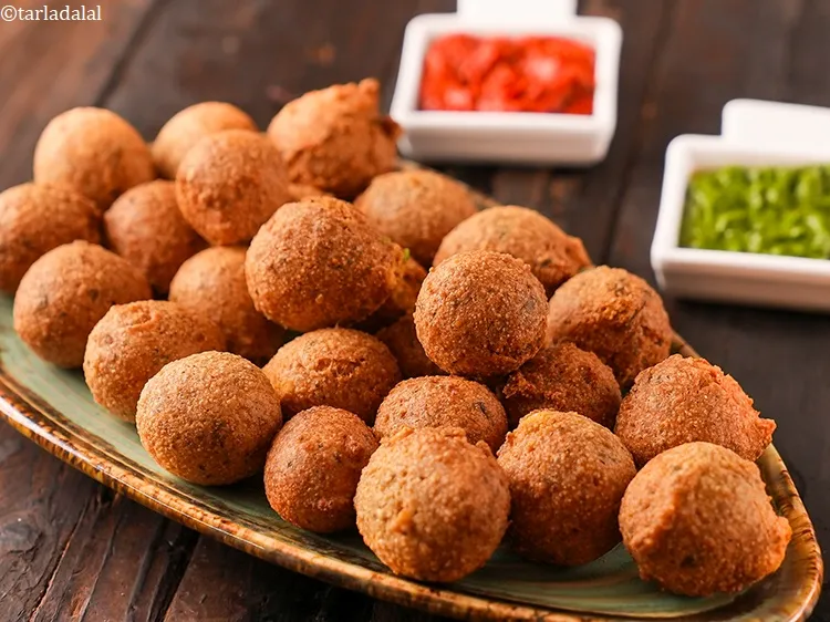 Step 49 – <p><strong>Dakor na gota</strong><span style="background-color:rgb(255,255,255);color:rgb(0,0,0);"> is a traditional Gujarati snack which has a combination of savory, …