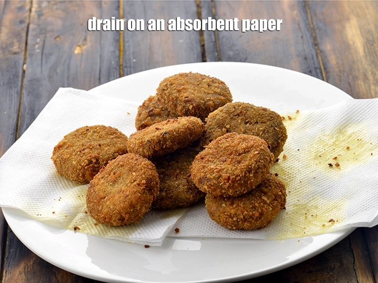 Step 16 – <p><span style="background-color:rgb(255,255,255);color:rgb(0,0,0);">Drain on an absorbent paper.</span></p>