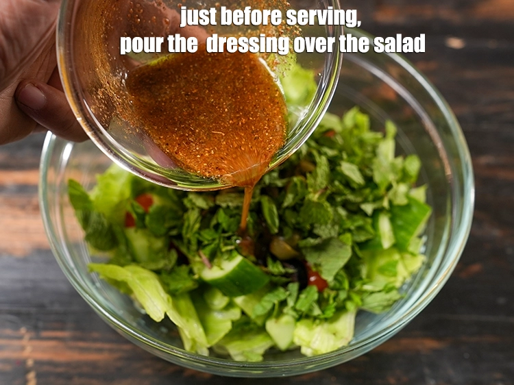 Step 15 – <p><span style="background-color:rgb(255,255,255);color:rgb(0,0,0);">Just before serving, &nbsp;pour the dressing over the salad.</span></p>