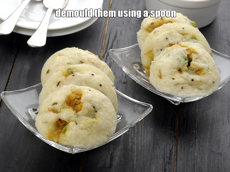 Step 9 – <p><span style="background-color:rgb(255,255,255);color:rgb(0,0,0);">Dip a spoon in the water and using this spoon loosen the sides of …