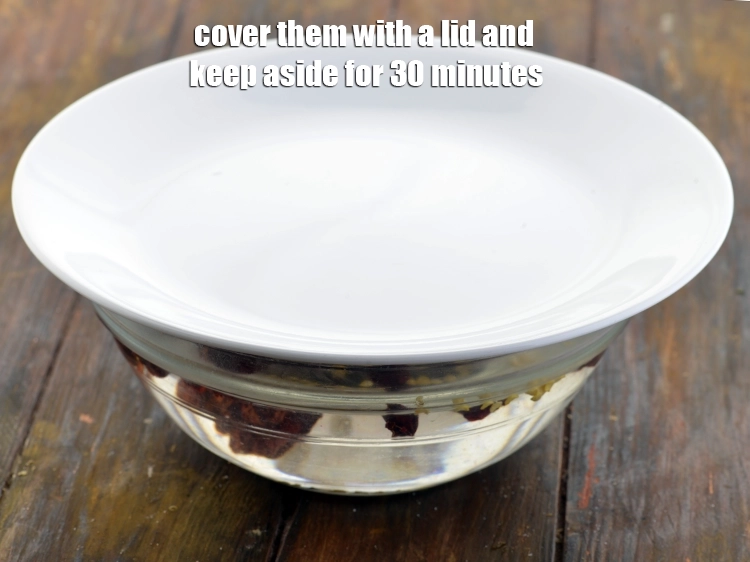 Step 4 – <p>Cover them with a lid and keep aside for 30 minutes.</p>