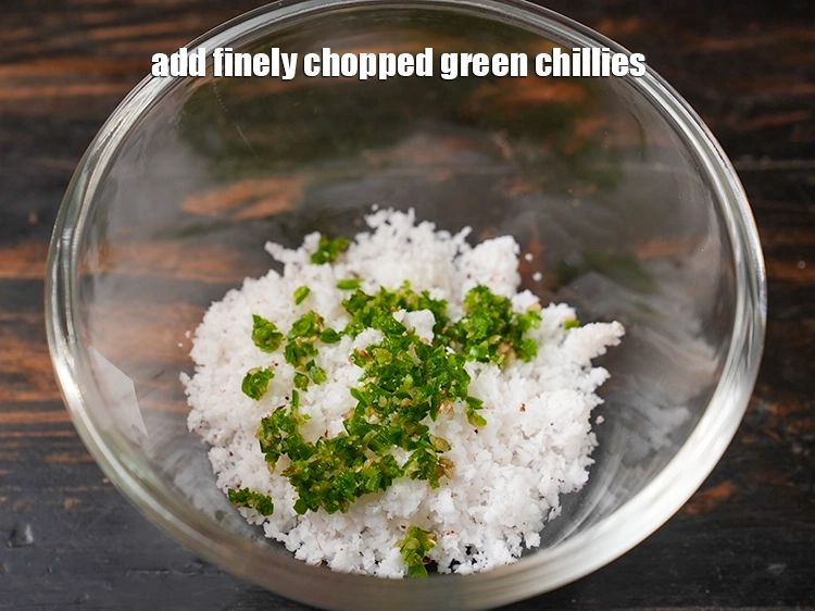 Step 2 – <p>Add <span style="background-color:rgb(255,255,255);color:rgb(0,0,0);">2 tsp finely </span><a href="https://www.tarladalal.com/glossary-green-chillies-hari-mirch-331i#ing_2388"><u>chopped green chillies</u></a><u>.</u></p>