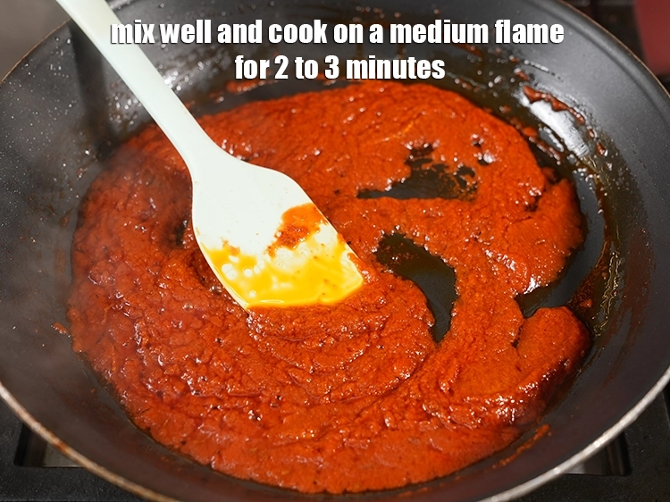 Step 28 – <p><span style="background-color:rgb(255,255,255);color:rgb(0,0,0);">Mix well and cook on a medium flame for 2 to 3 minutes.</span></p>