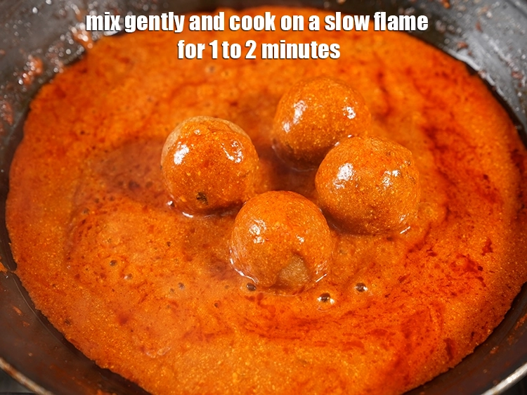 Step 38 – <p><span style="background-color:rgb(255,255,255);color:rgb(0,0,0);">Mix gently and cook on a slow flame for 1 to 2 minutes.</span></p>