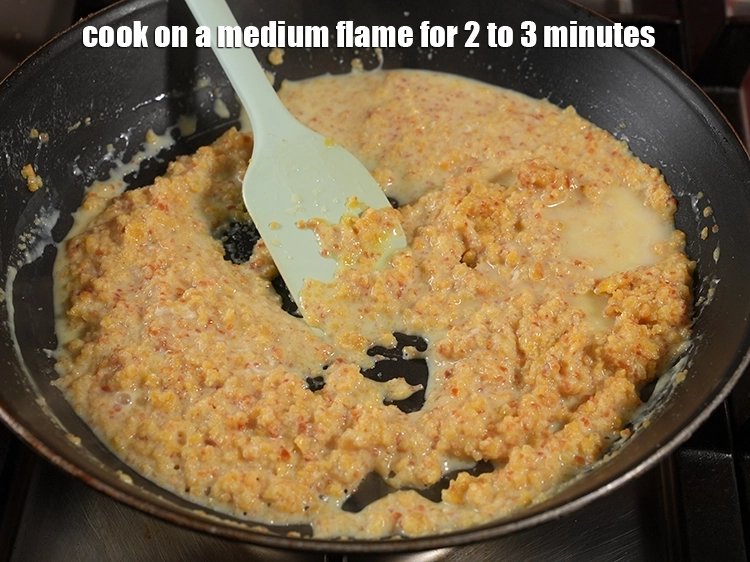Step 17 – <p>Cook on a medium flame for 2 to 3 minutes, while stirring continuously.</p>