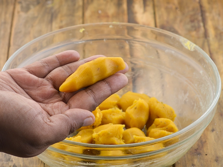 Step 23 – <p><strong>To make fafda recipe | Gujarati fafda | fafda gathiya | crispy besan snack recipe</strong>, …