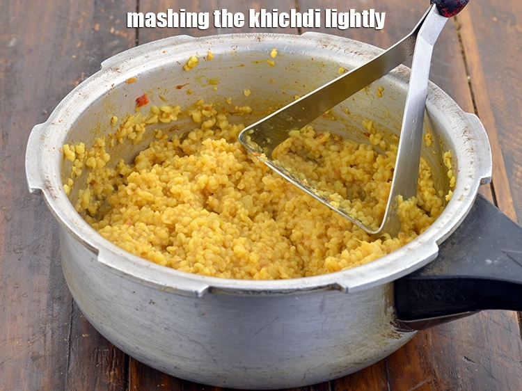 Step 6 – <p><span style="color:rgb(13,13,13);">Add 5 tbsp of <strong>water</strong>, mix well and cook on a medium flame for …