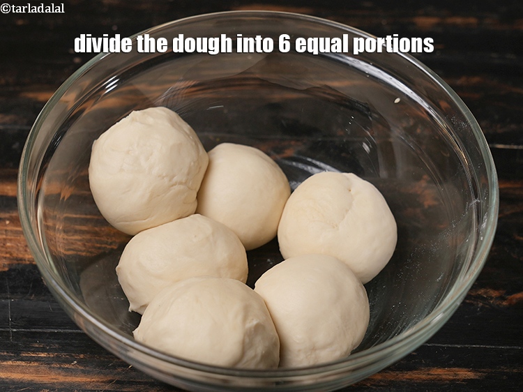 Step 13 – <p><span style="background-color:rgb(255,255,255);color:rgb(0,0,0);">Divide the dough into 6 equal portions.</span></p>