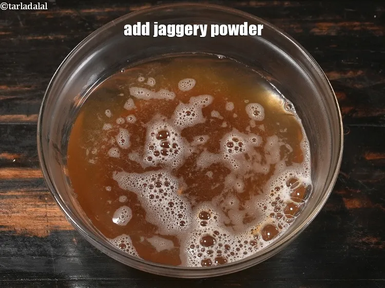 Step 4 – <p>Add 1 cup jaggery powder.</p>