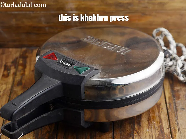 Step 34 – <html><head><meta charset="UTF-8"> </head><body><p>There are many&nbsp;<strong>khakhra</strong>&nbsp;press available in the market they range from Rs&nbsp;1800 to 2500 …