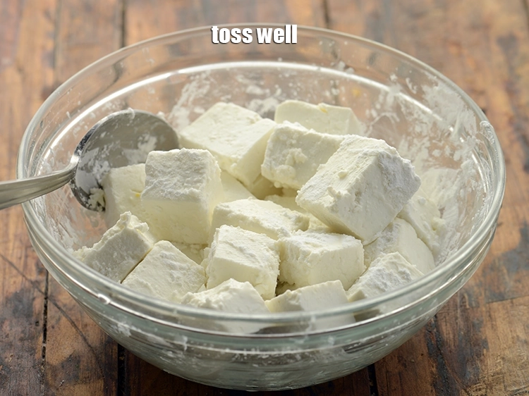 Step 4 – <p><span style="background-color:rgb(255,255,255);color:rgb(0,0,0);">Toss well.</span></p>