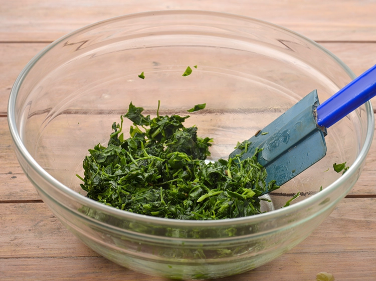 Step 16 – <p><span style="background-color:rgb(255,255,255);color:rgb(0,0,0);">Add the <strong>fenugreek leaves</strong>, mix well and microwave on high for 2 minutes. Keep …