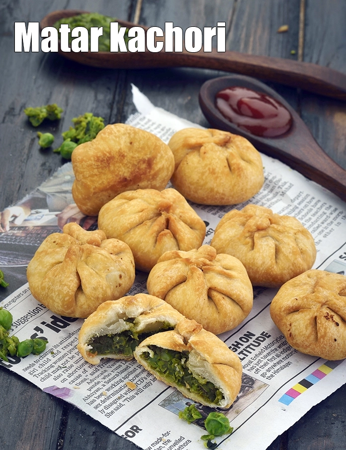 Step 27 – <p><span style="background-color:rgb(255,255,255);color:rgb(0,0,0);">Serve <strong>Vatana ni Kachori, Matar Kachori, Green Peas Kachori </strong>immediately.</span></p>