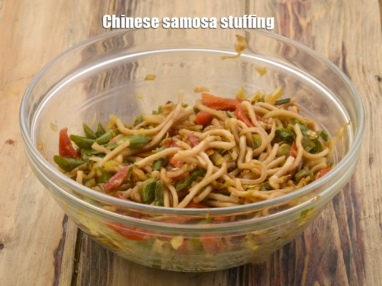 Step 5 – <p><strong>Veg Chinese Noodle Samosa </strong>stuffing.</p>