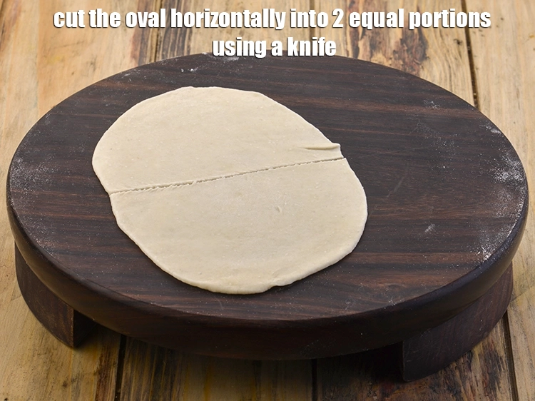 Step 9 – <p><span style="background-color:rgb(255,255,255);color:rgb(0,0,0);">Cut the oval horizontally into 2 equal portions using a knife.</span></p>