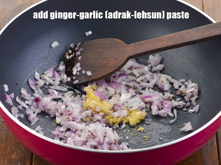 Step 14 – <p>Add the <span style="background-color:rgb(255,255,255);color:rgb(0,0,0);">1 tsp </span><a href="https://www.tarladalal.com/glossary-ginger-garlic-paste-adrak-lehsun-ki-pate-adrak-lahsun-ki-paste-939i"><u>ginger-garlic (adrak-lehsun) paste</u></a> .</p>
