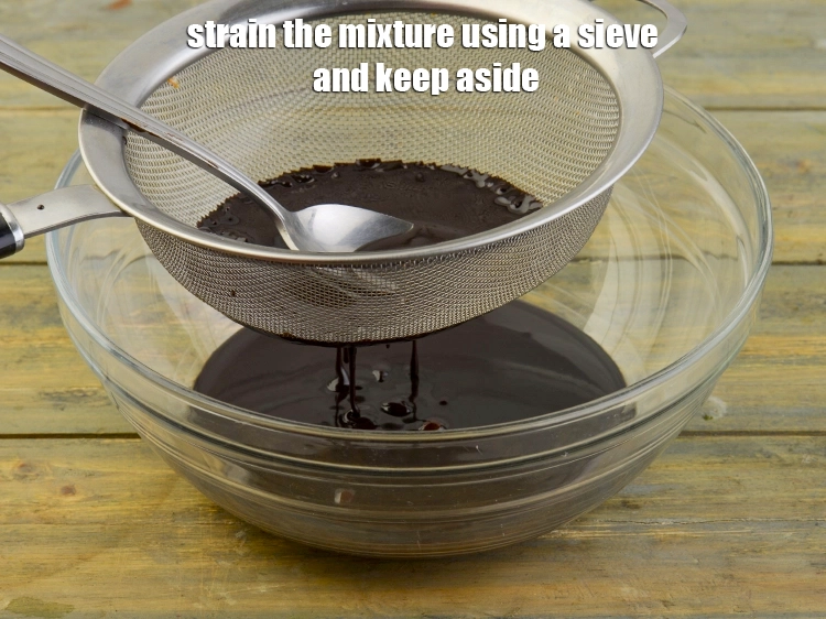 Step 6 – <p><span style="background-color:rgb(255,255,255);color:rgb(0,0,0);">Strain the mixture using a sieve and keep aside.</span></p>