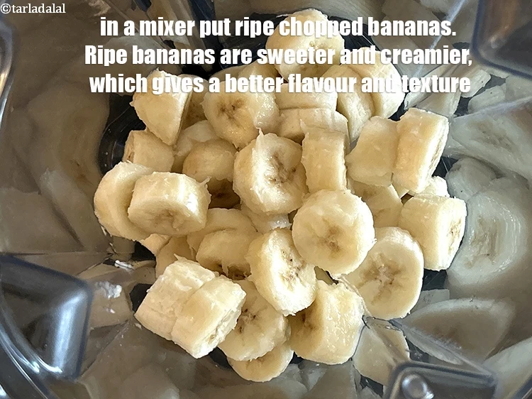 Step 15 – <p>To make <strong>Banana Yogurt Milkshake recipe |&nbsp;Banana Curd Indian smoothie | healthy kela dahi smoothie …