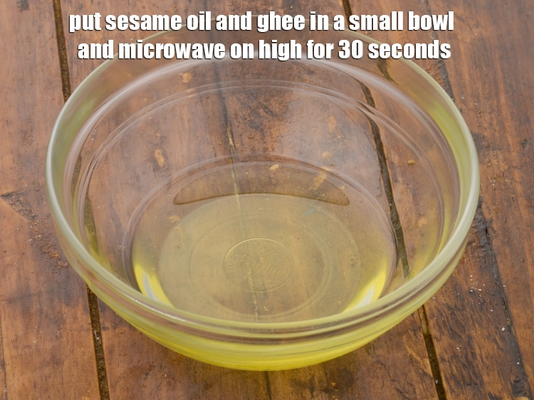 Step 19 – <p>Put <span style="background-color:rgb(255,255,255);color:rgb(0,0,0);">1 tsp </span><a href="https://www.tarladalal.com/glossary-sesame-oil-til-oil-gingely-oil-til-ka-tel-1032i"><u>sesame (til) oil</u></a><span style="background-color:rgb(255,255,255);color:rgb(0,0,0);"> and 1 tbsp </span><a href="https://www.tarladalal.com/glossary-ghee-245i"><u>ghee</u></a><span style="background-color:rgb(255,255,255);color:rgb(0,0,0);"> …