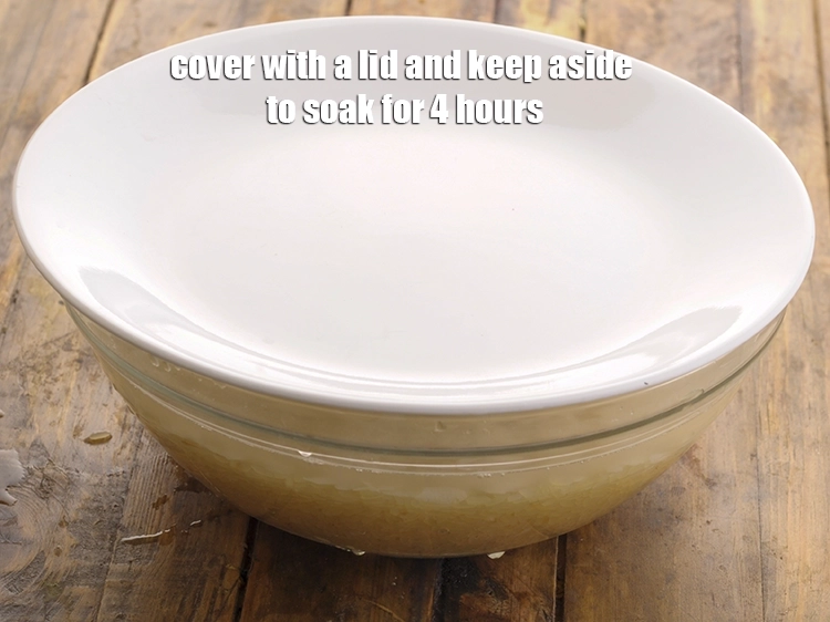 Step 9 – <p><span style="background-color:rgb(255,255,255);color:rgb(0,0,0);">Cover with a lid and keep aside to soak for 4 hours.</span></p>