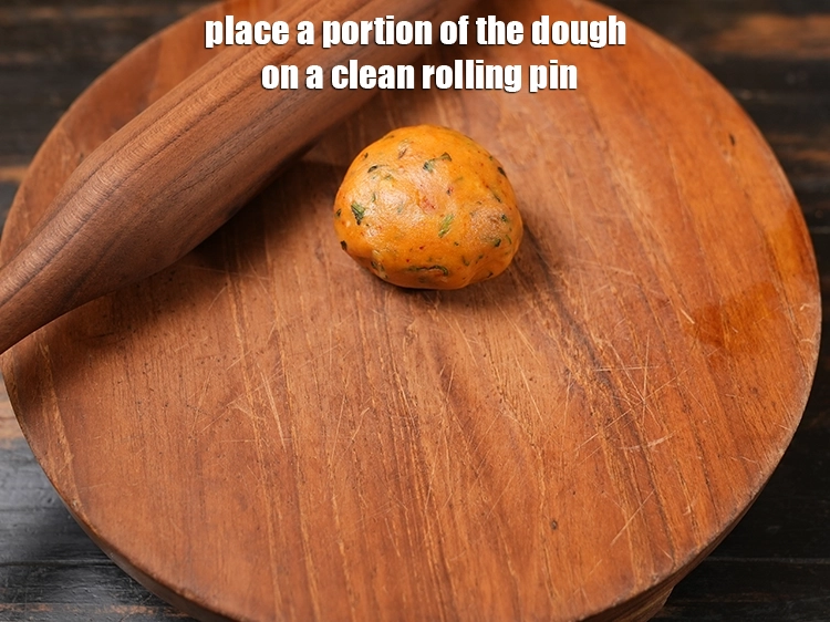 Step 19 – <html><head><meta charset="UTF-8"></head><body><p>To make&nbsp;<strong>besan paratha recipe | &nbsp;masala besan paratha | &nbsp;besan ka&nbsp;paratha |&nbsp;</strong>Place a portion …