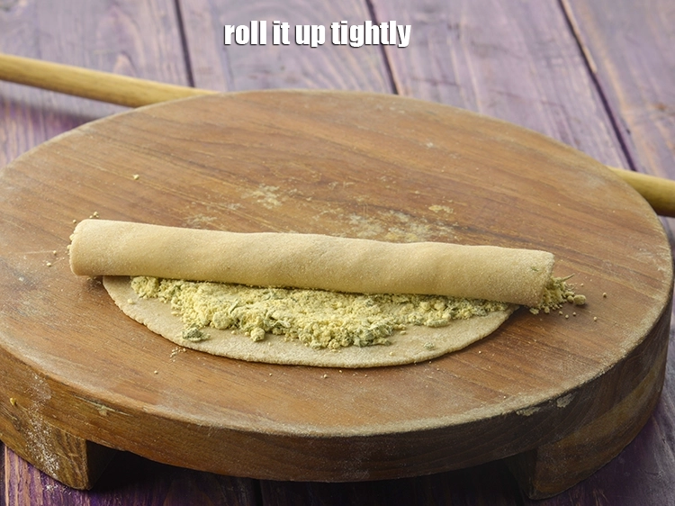 Step 47 – <p>Roll it up tightly.</p>
