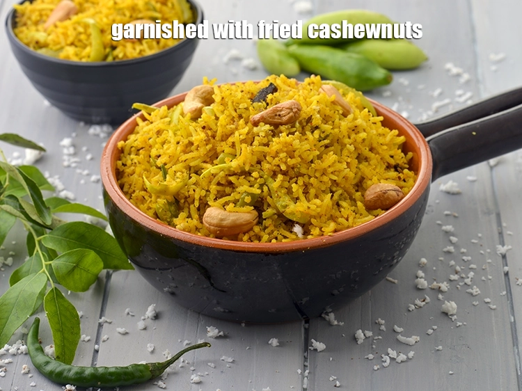 Step 11 – <p><span style="background-color:rgb(255,255,255);color:rgb(0,0,0);">Garnished with 2 tbsp </span><a href="https://www.tarladalal.com/glossary-cashew-nuts-kaju-840i#ing_3242"><u>fried cashew nut (kaju)</u></a><span style="background-color:rgb(255,255,255);color:rgb(0,0,0);">.</span></p>