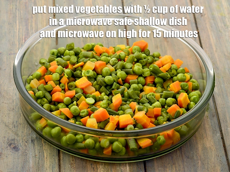 Step 5 – <p><span style="background-color:rgb(255,255,255);color:rgb(0,0,0);">Combine the 2 cups </span><a href="https://www.tarladalal.com/glossary-mixed-vegetables-mixed-sabzi-723i#ing_2364"><u>chopped mixed vegetables </u></a><span style="background-color:rgb(255,255,255);color:rgb(0,0,0);">(french beans , carrots and …