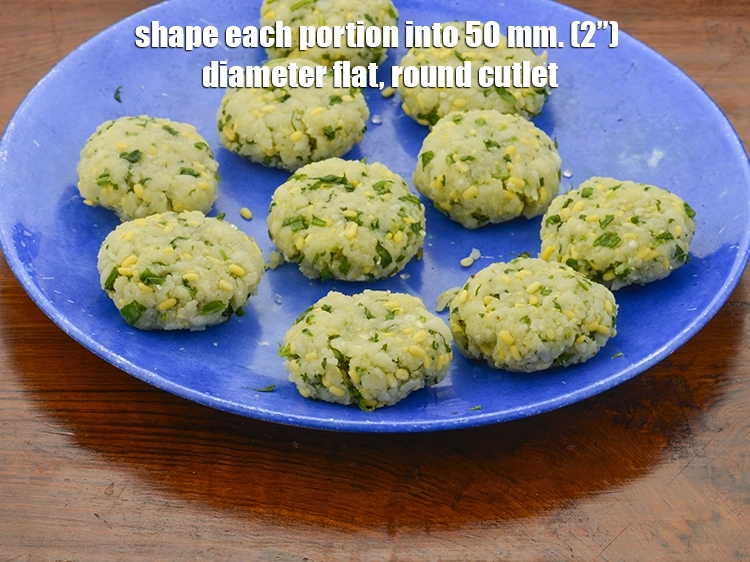 Step 28 – <p>Shape each portion into 50 mm. (2”) diameter flat, round cutlet.</p>