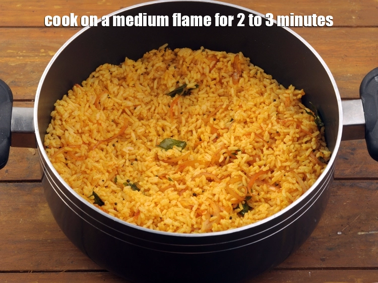 Step 18 – <p>Cook on a medium flame for 2 to 3 minutes, while stirring occasionally.&nbsp;</p>