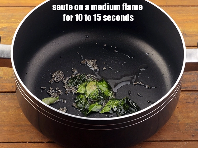 Step 9 – <p>Saute on a medium flame for 10 to 15 seconds.&nbsp;</p>