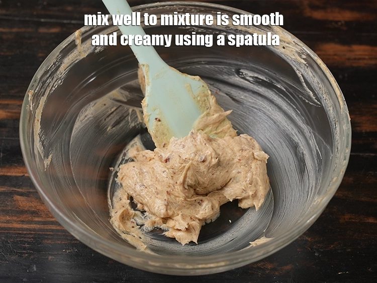 Step 13 – <p>Mix well to mixture is <strong>smooth and creamy</strong> using a spatula.</p>
