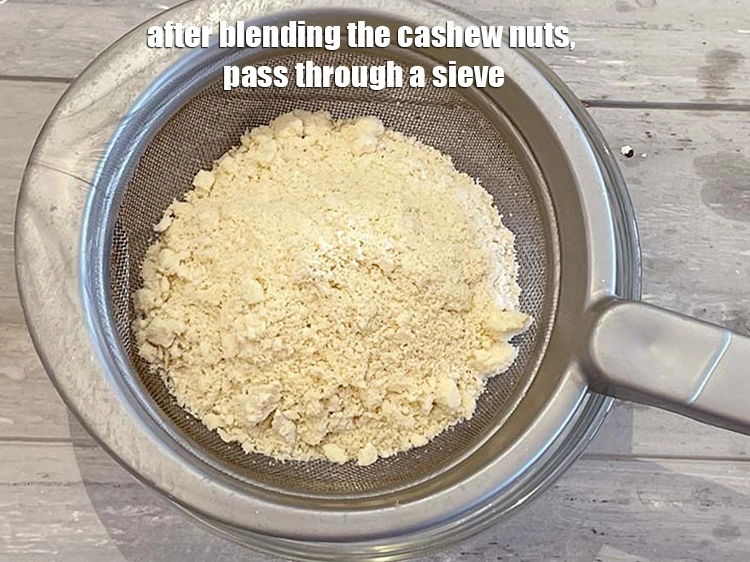 Step 4 – <p><span style="background-color:rgb(255,255,255);color:rgb(0,0,0);">After blending the cashew nuts, pass through a sieve.</span></p>