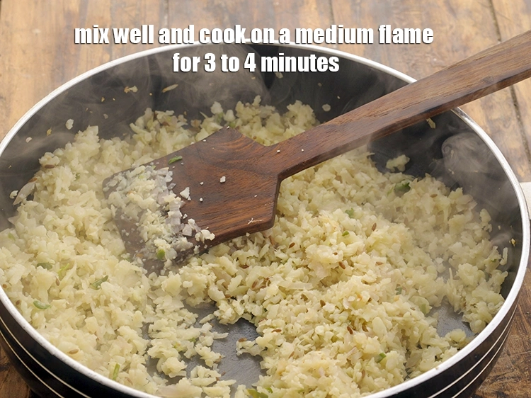 Step 19 – <p>Mix well and cook on a medium flame for 3 to 4 minutes, while stirring …