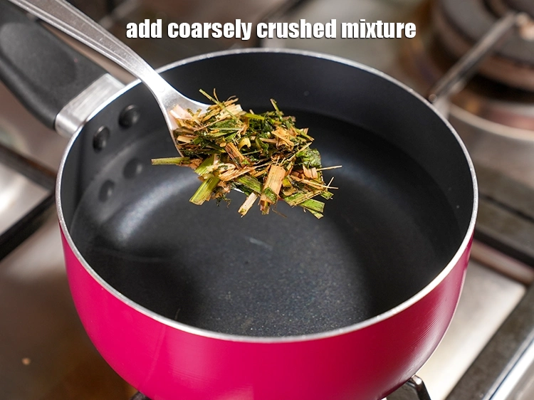 Step 9 – <p>Add the coarsely crushed mixture.</p>