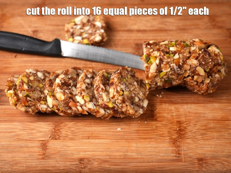 Step 31 – <p>Cut the roll into 16 equal pieces of 1/2" each.</p>