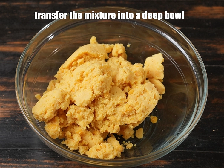 Step 33 – <p><span style="background-color:rgb(255,255,255);color:rgb(0,0,0);">Transfer the mixture into a bowl.</span></p>