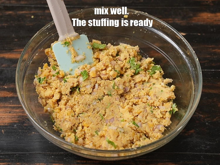 Step 61 – <p><span style="background-color:rgb(255,255,255);color:rgb(0,0,0);">Mix well. The stuffing is ready.</span></p>