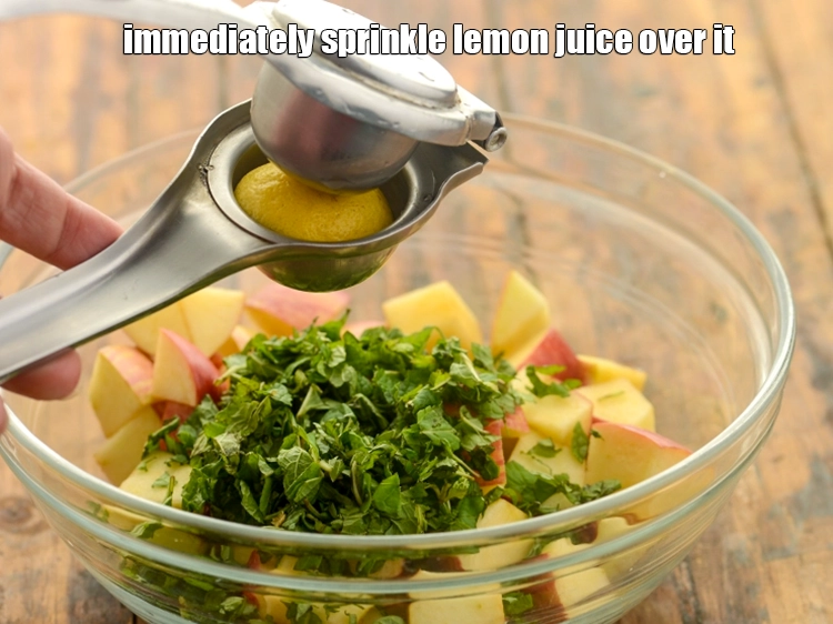 Step 21 – <p>Immediately sprinkle <span style="background-color:rgb(255,255,255);color:rgb(0,0,0);">1 tsp </span><a href="https://www.tarladalal.com/glossary-lemon-nimbu-428i#ing_2754"><u>lemon juice</u></a> over it.</p>