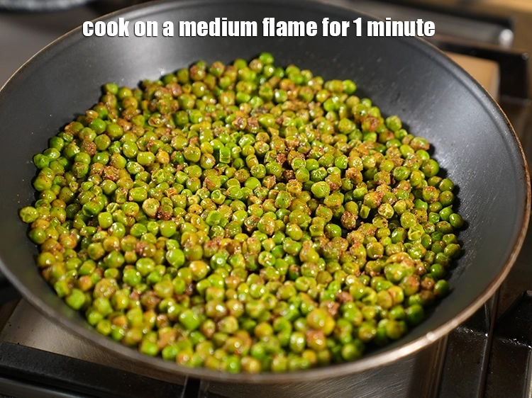Step 14 – <p>Cook on a medium flame for 1 minute.</p>