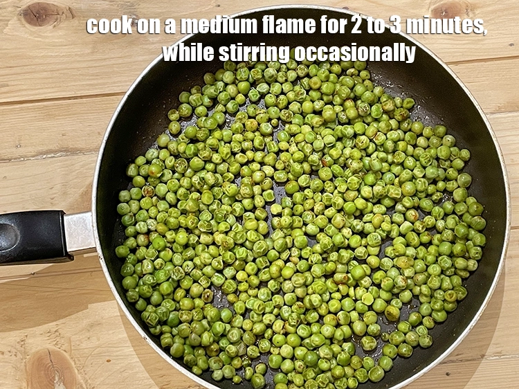Step 10 – <p>Cook on a medium flame for 2 to 3 minutes, while stirring occasionally.</p>