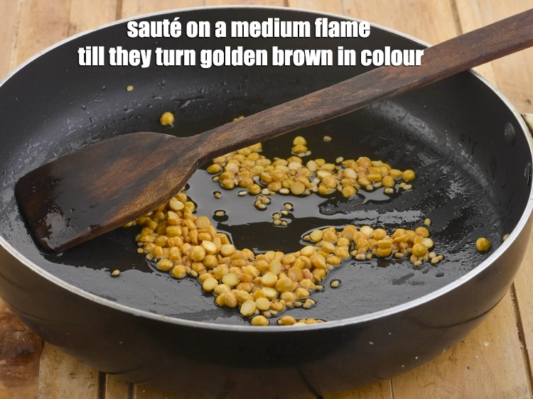 Step 6 – <p><span style="background-color:rgb(255,255,255);color:rgb(0,0,0);">Sauté on a medium flame till they turn golden brown in colour.</span></p>